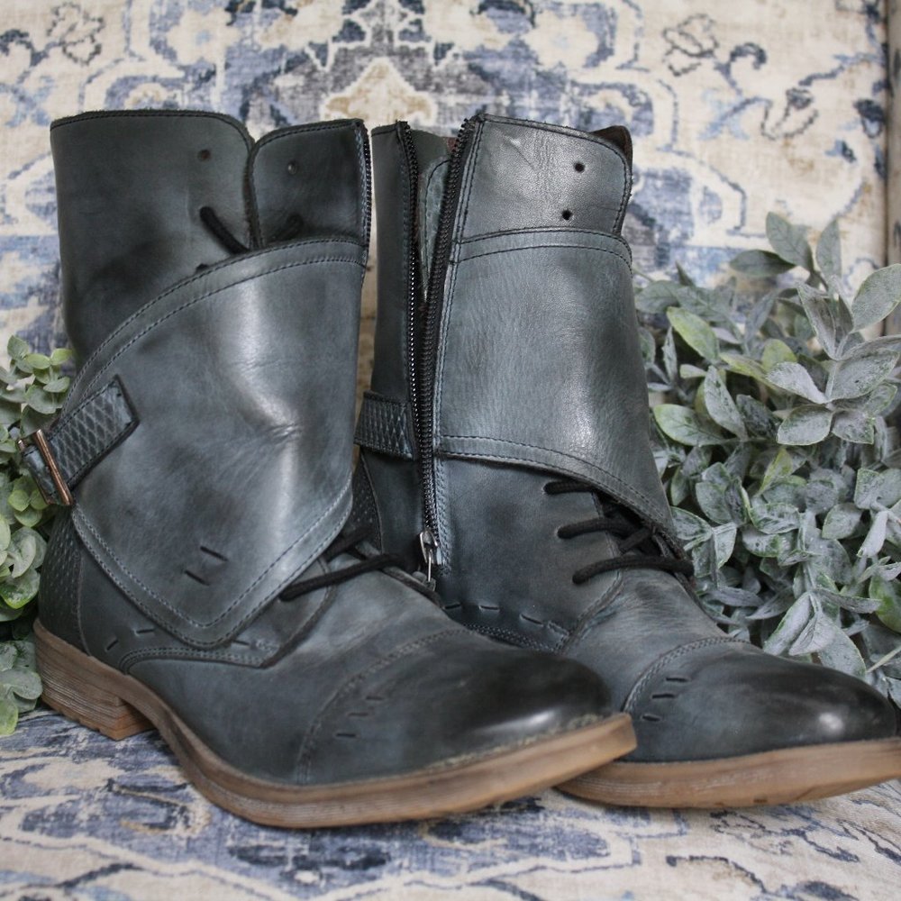 Roan Deception Buckle Heeled Boot! Barley Used!